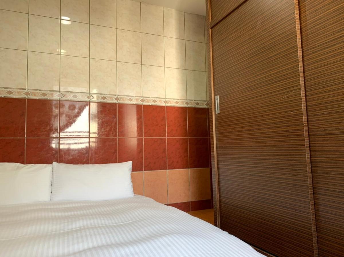 Arteyes Theme Suite Sunduo Hall Kaohsiung Exterior foto