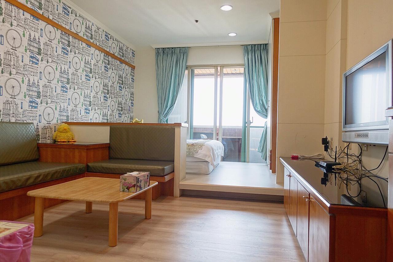 Arteyes Theme Suite Sunduo Hall Kaohsiung Exterior foto